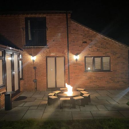 The Coach House Villa Birmingham Buitenkant foto