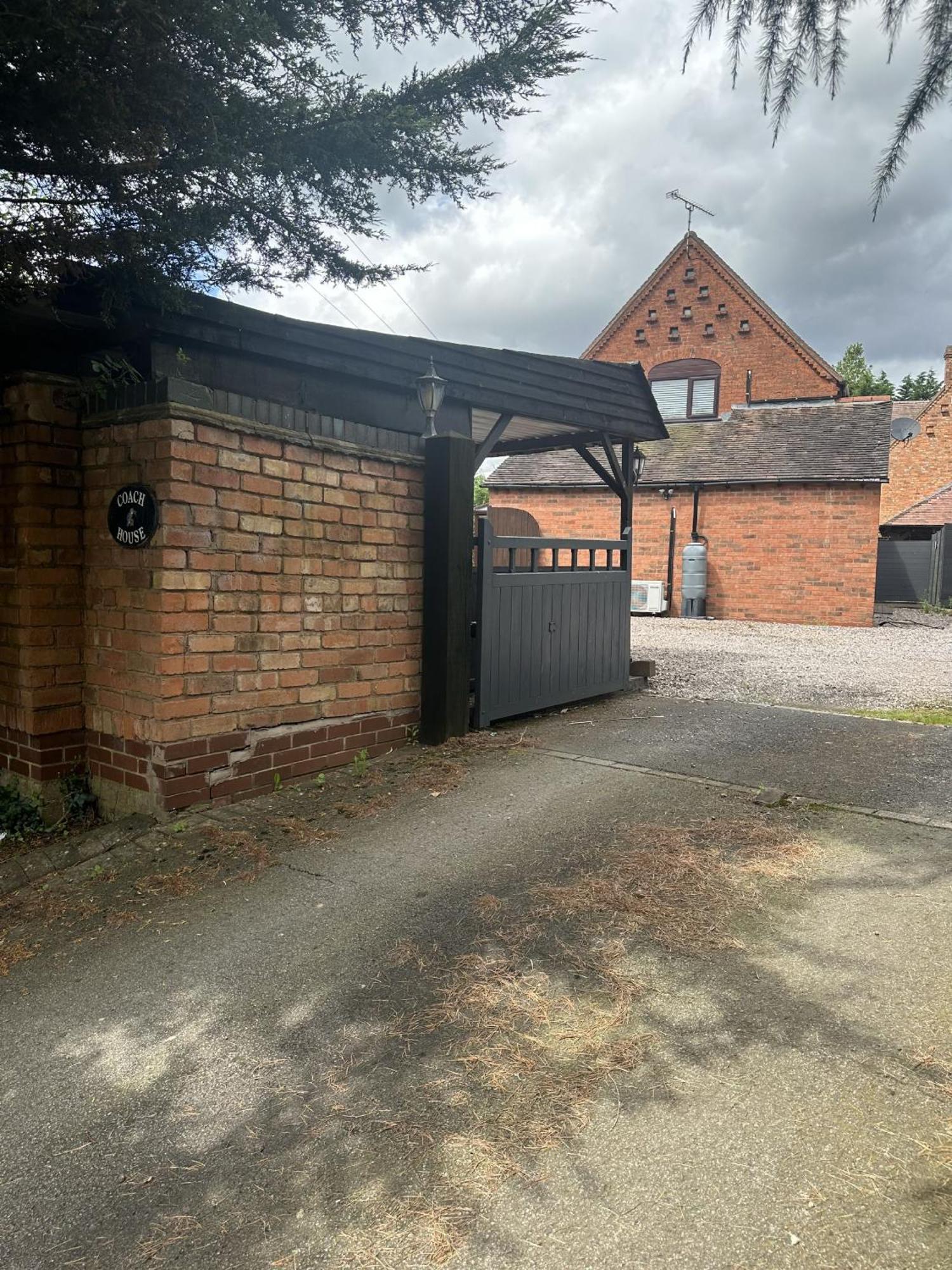 The Coach House Villa Birmingham Buitenkant foto